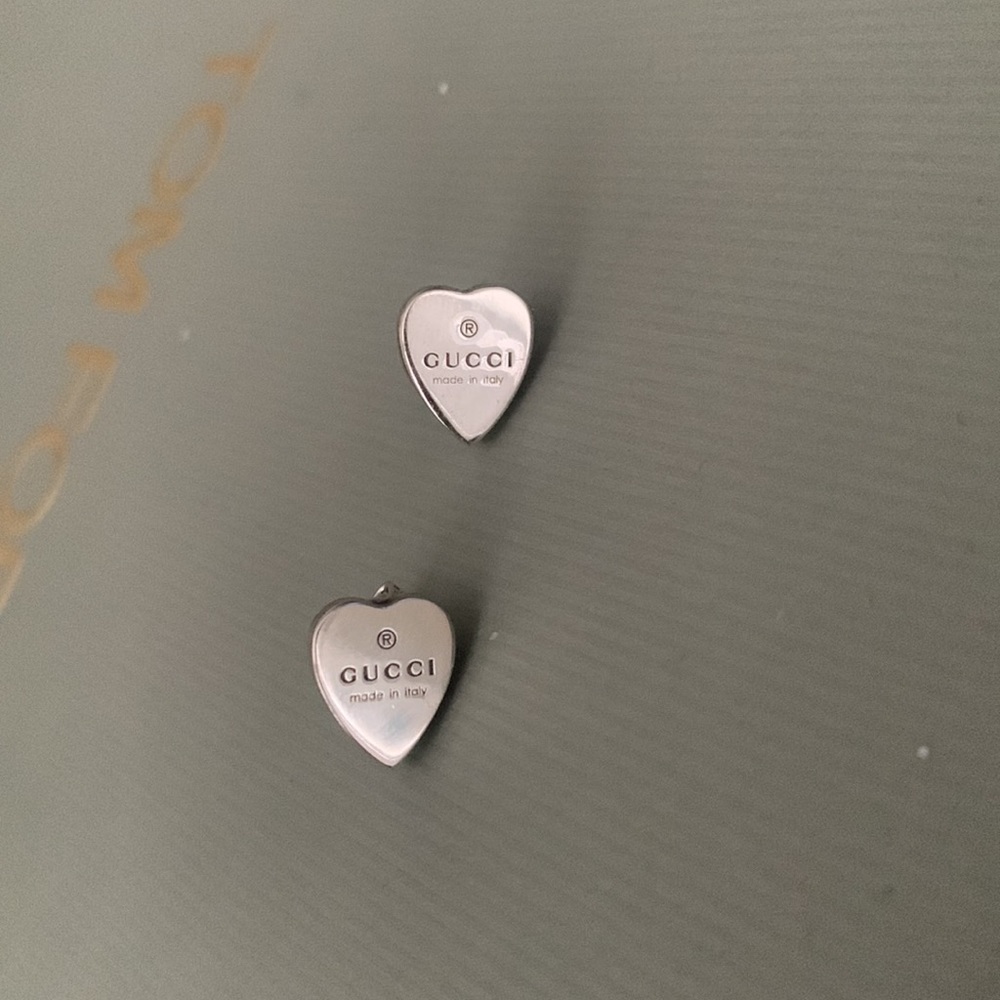 Gucci Trademark Heart Shaped Earrings - Picture 3 of 6